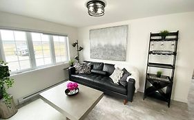 Port Williams 2-Bed Suite Beautiful & Bright!